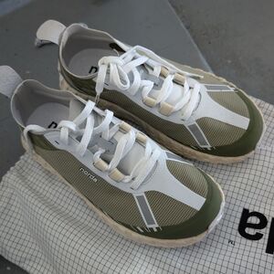 NORDA 001 Women's Olive and White Sneakers